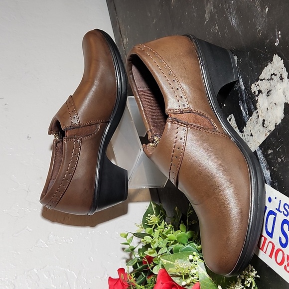 EASY STREET Comfort Bootie Brown Distressed Man Made Materials 8M - Picture 4 of 13
